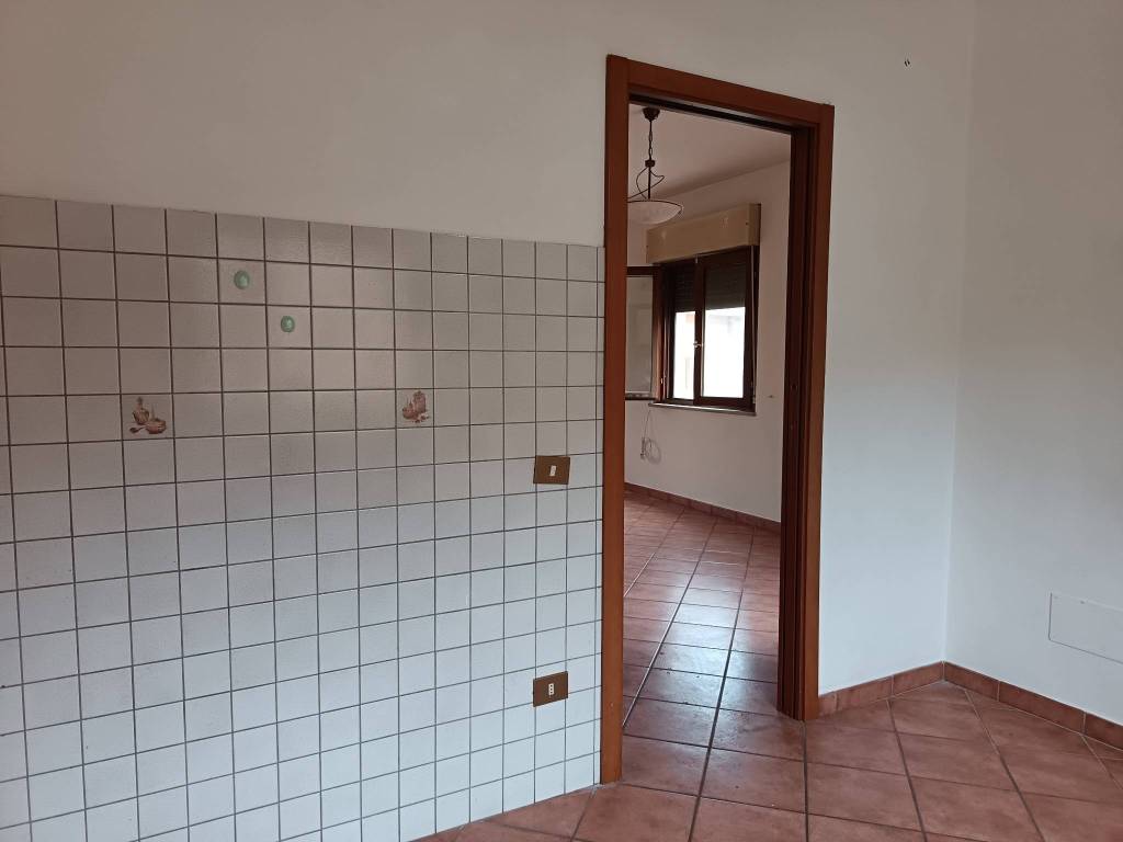 Appartamento a Colleferro in Via dei Larici - Foto 4