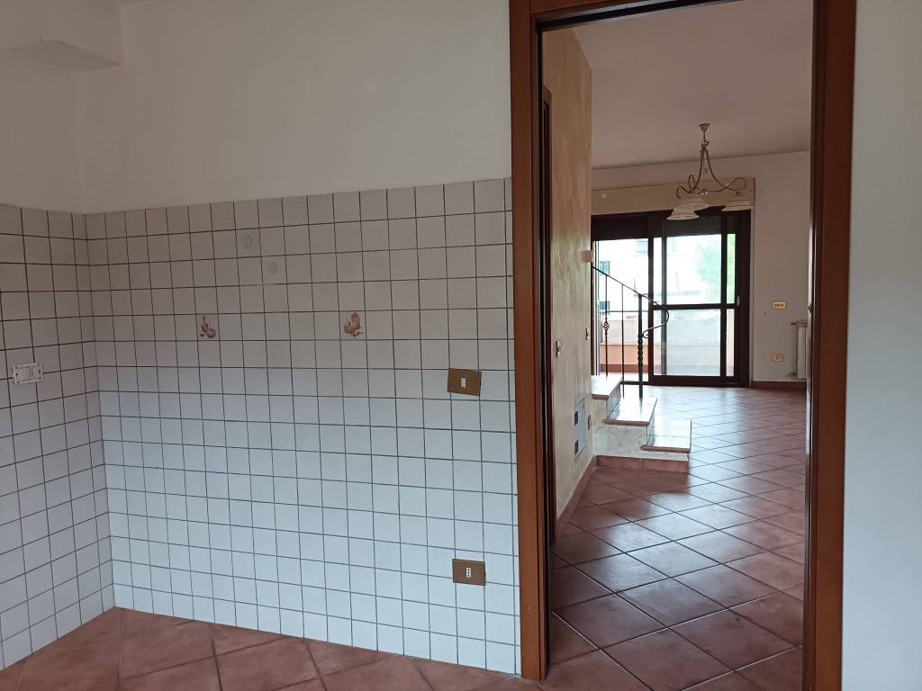 Appartamento a Colleferro in Via dei Larici - Foto 5