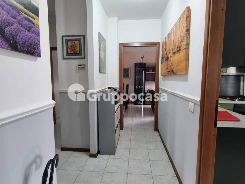 Appartamento a Trecate in Via Po - Foto 2