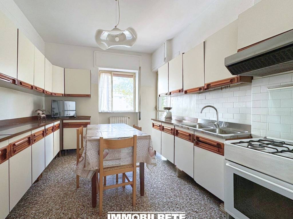 Appartamento a Matera in Via Don Luigi Sturzo - Foto 4