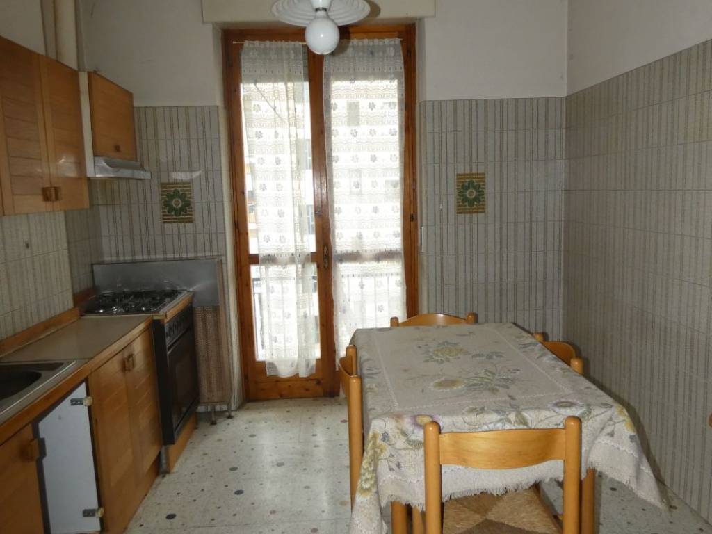 Appartamento a Alba in Via Armando Diaz - Foto 3