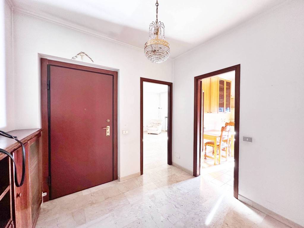 Appartamento a Borgosesia in Via Vittorio Veneto - Foto 3