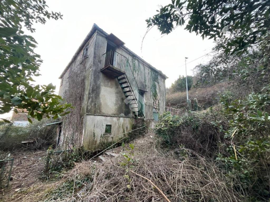 Villa a Serra riccò in Via Giuseppe Torre, 19 - Foto 2