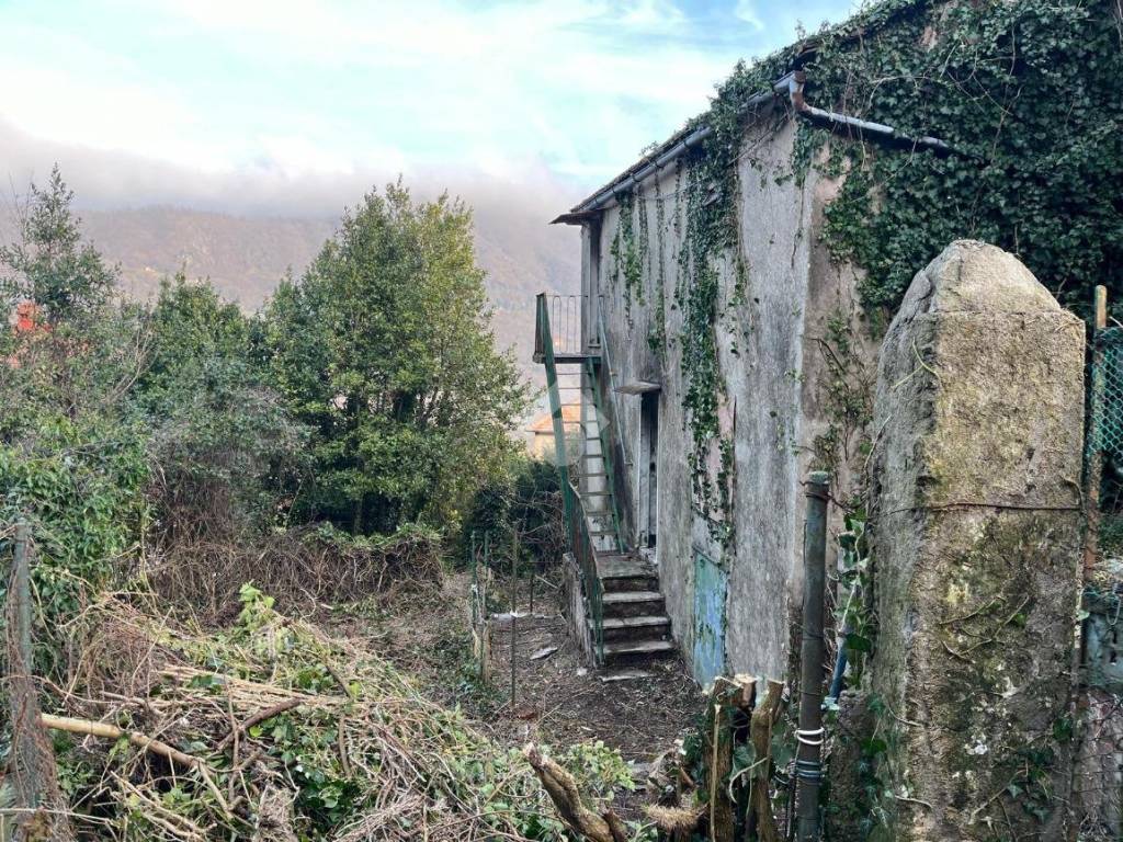 Villa a Serra riccò in Via Giuseppe Torre, 19 - Foto 3