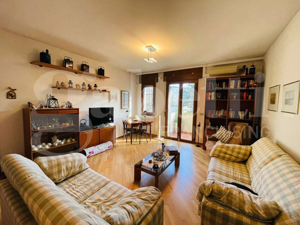 Appartamento a Casalecchio di reno in Via Ronzani, 55 - Foto 2
