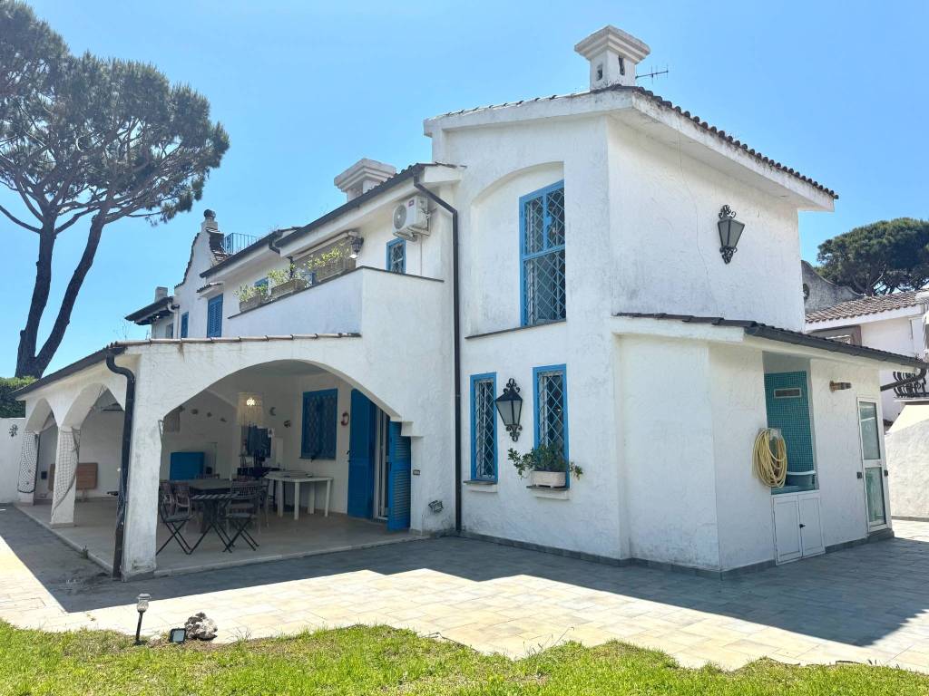 Villa a Terracina in Via Lido il Campanile - Foto 3