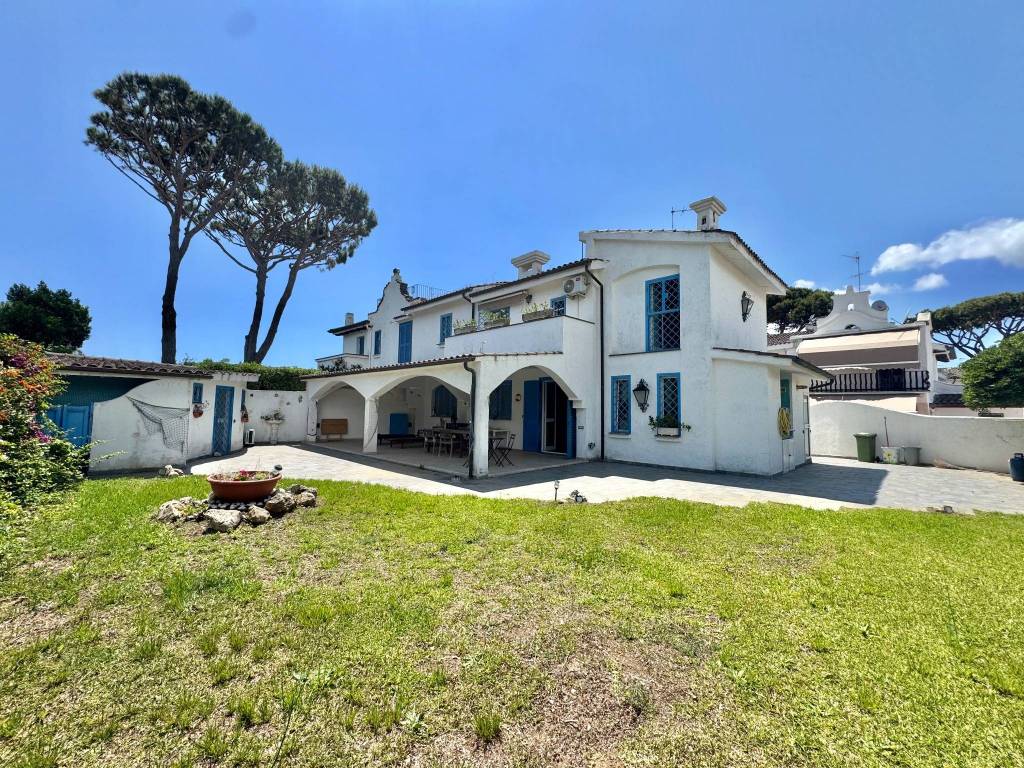 Villa a Terracina in Via Lido il Campanile - Foto 5