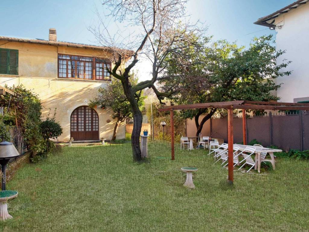 Appartamento a Grottaferrata in Via 4 Novembre - Foto 4