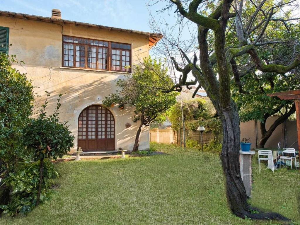 Appartamento a Grottaferrata in Via 4 Novembre - Foto 5