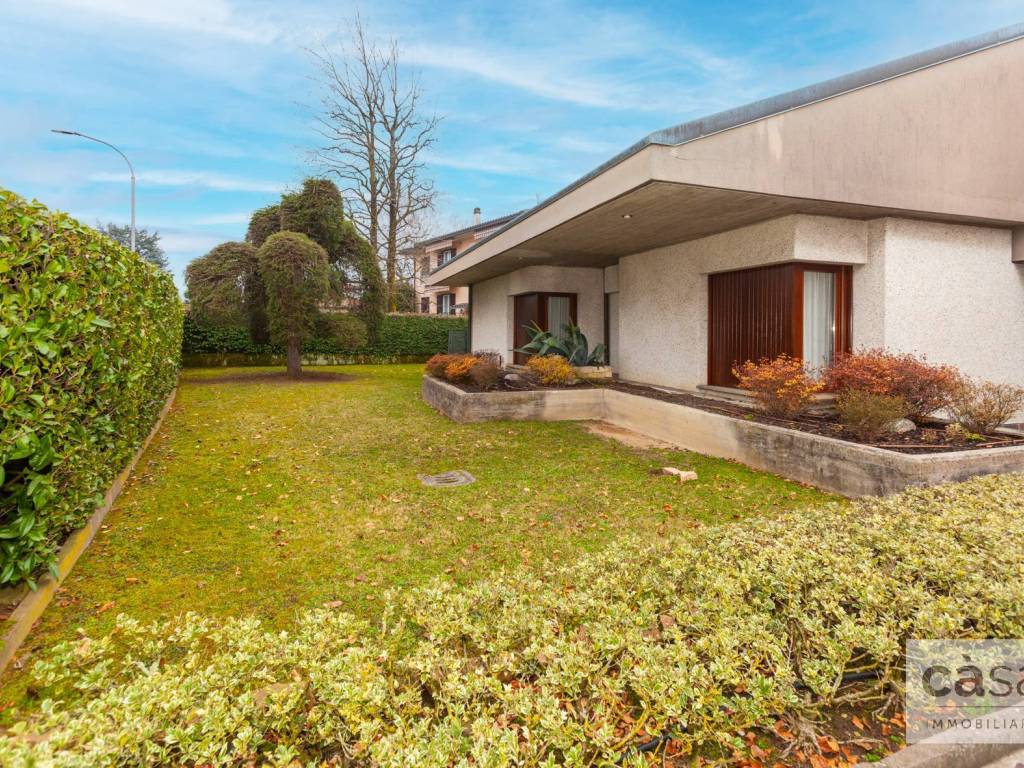 Villa a Varese in Via Renato Simoni, 6 - Foto 4