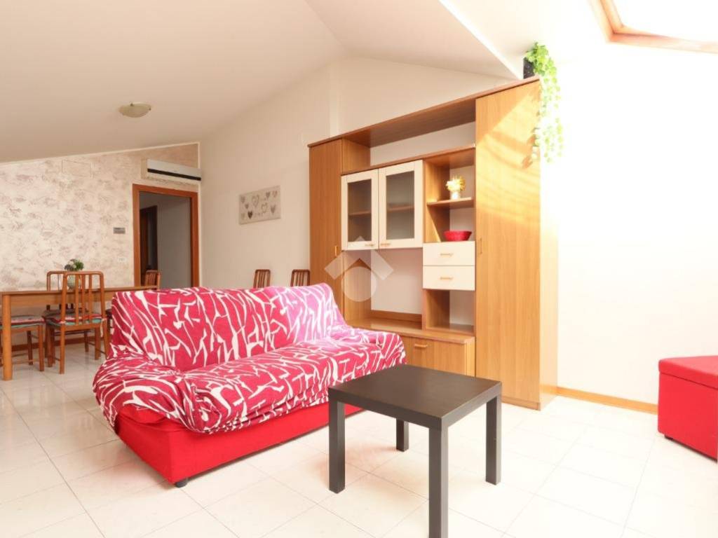 Appartamento a Alba adriatica in Via Bafile, 25 - Foto 2