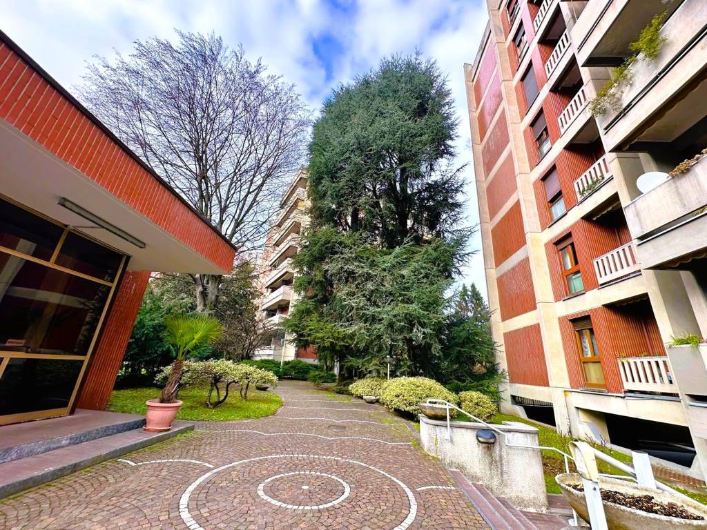 Appartamento a Monza in Via Monte Bianco, 22 - Foto 3
