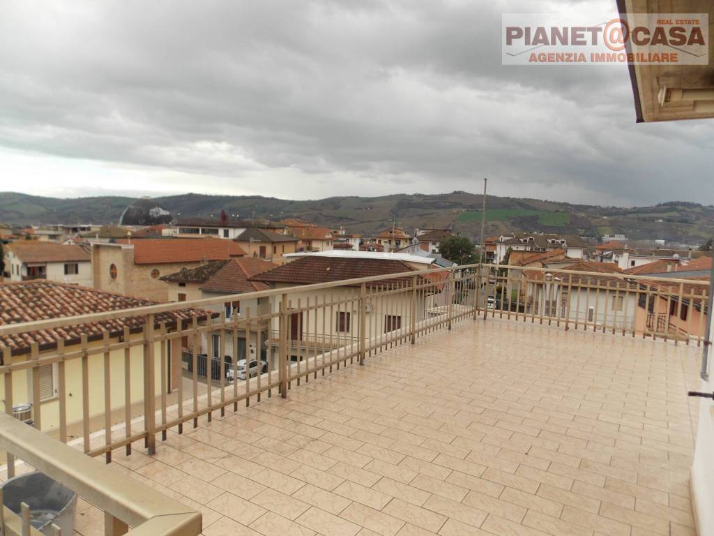 Casa indipendente a Colli del tronto in Via Burrone - Foto 2