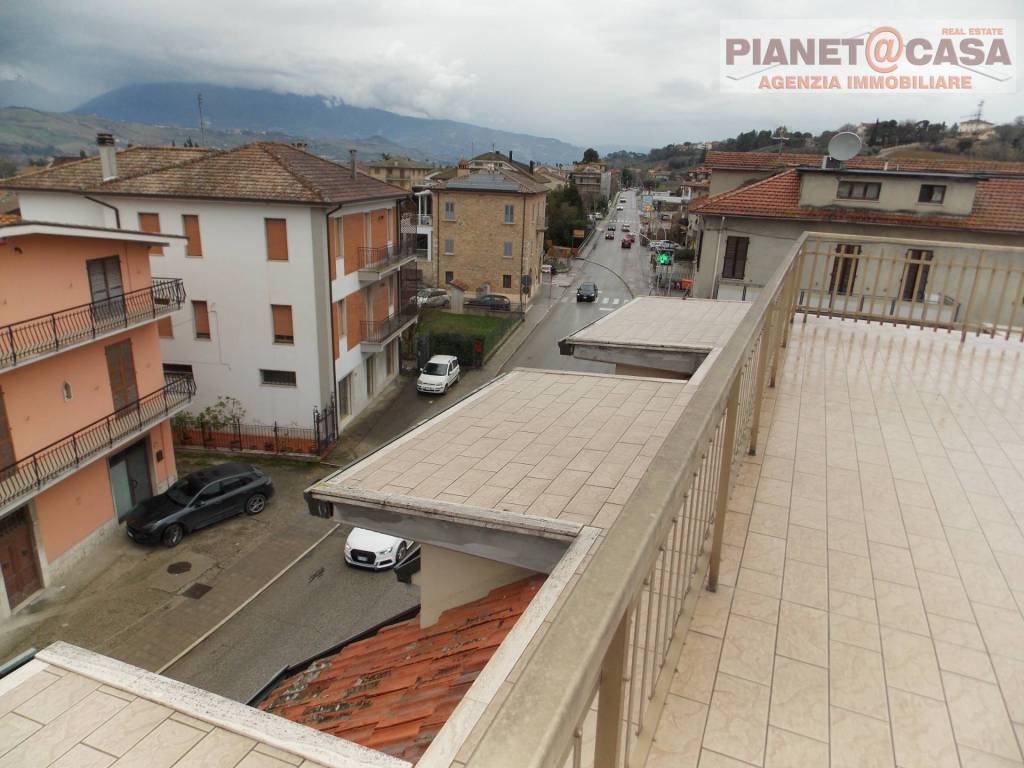 Casa indipendente a Colli del tronto in Via Burrone - Foto 3