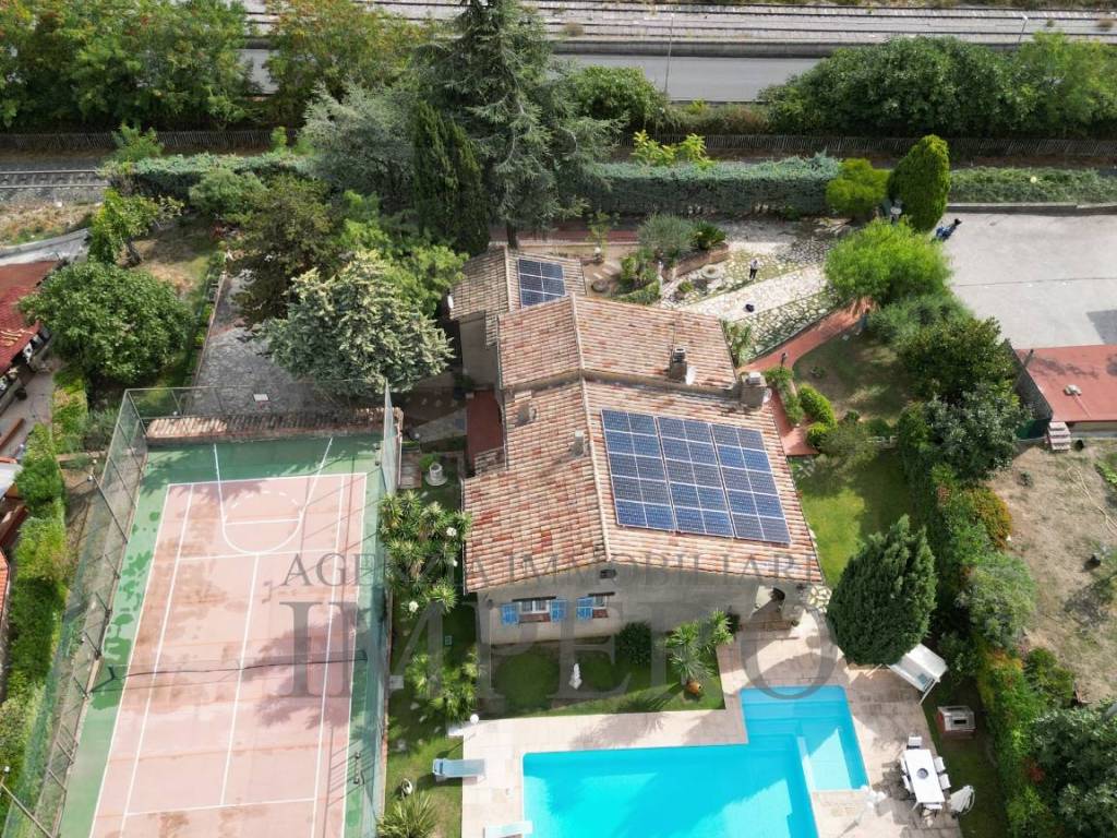 Villa a Ventimiglia in Via Gallardi, 63 - Foto 2