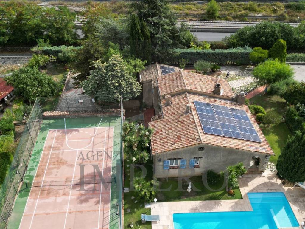 Villa a Ventimiglia in Via Gallardi, 63 - Foto 3