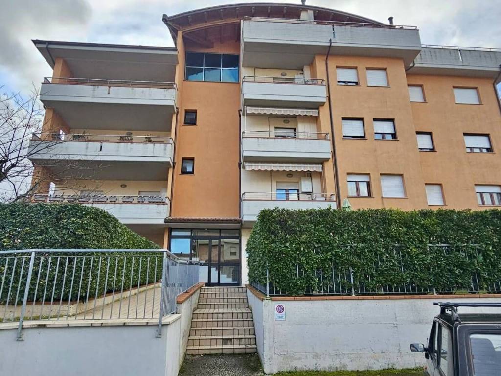 Appartamento a Fabriano in VIA BELLOCCHI - Foto 2