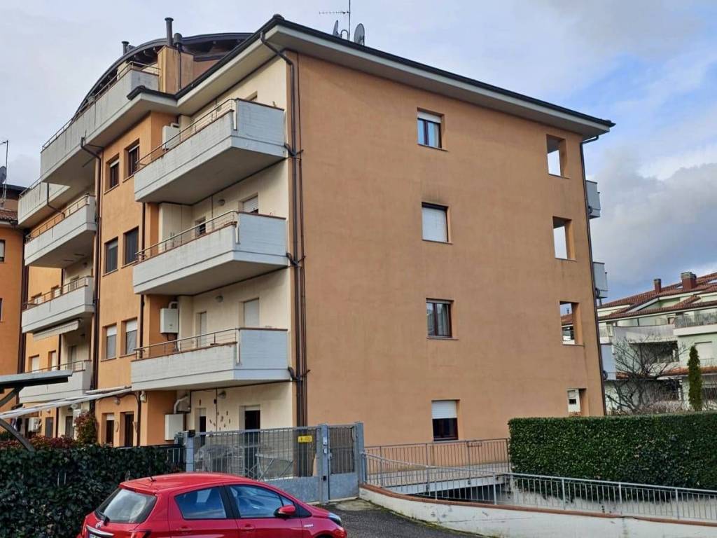 Appartamento a Fabriano in VIA BELLOCCHI - Foto 5