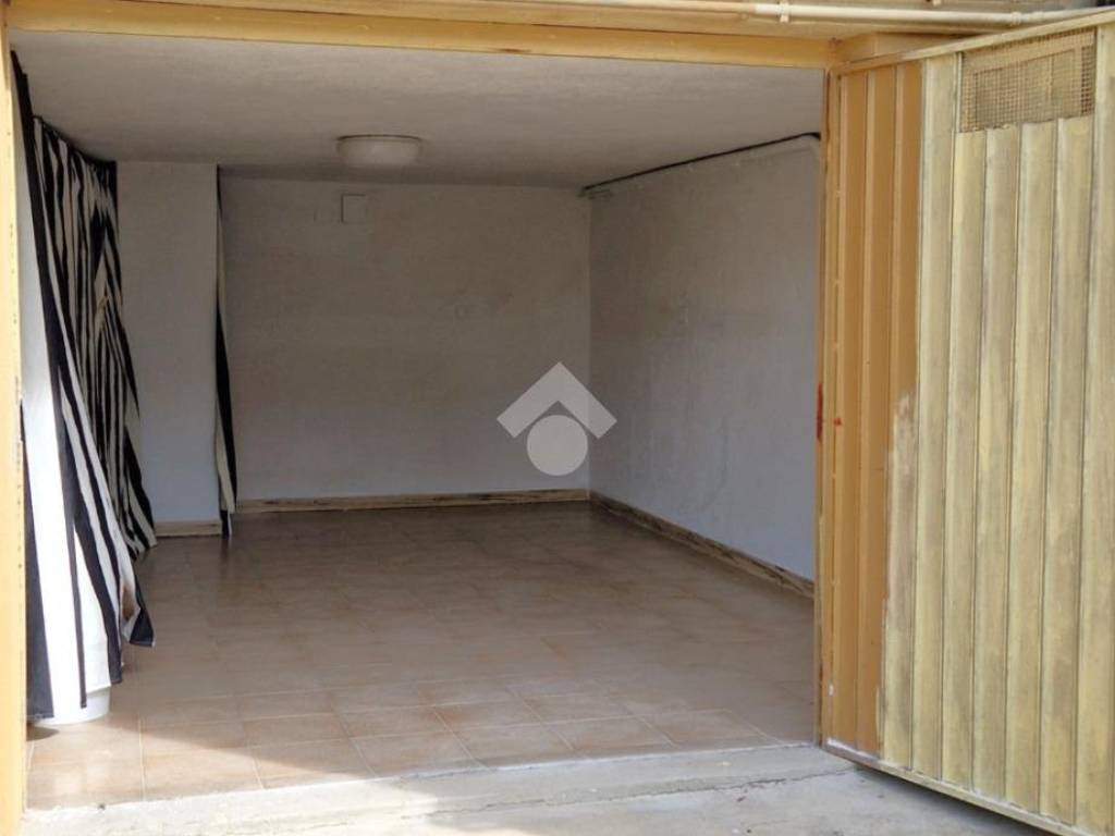 Box / garage a Loano in Via Luigi Pirandello, 12 - Foto 3
