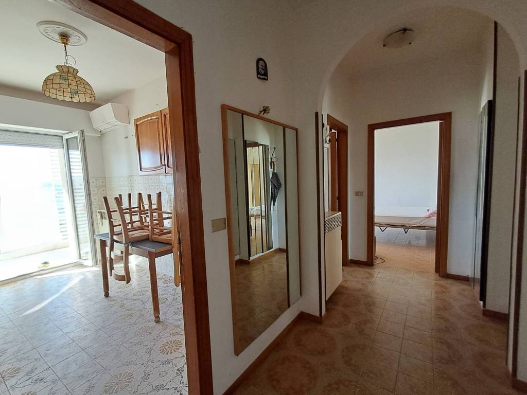 Appartamento a Alba adriatica in viale Guglielmo Marconi, 76 - Foto 4