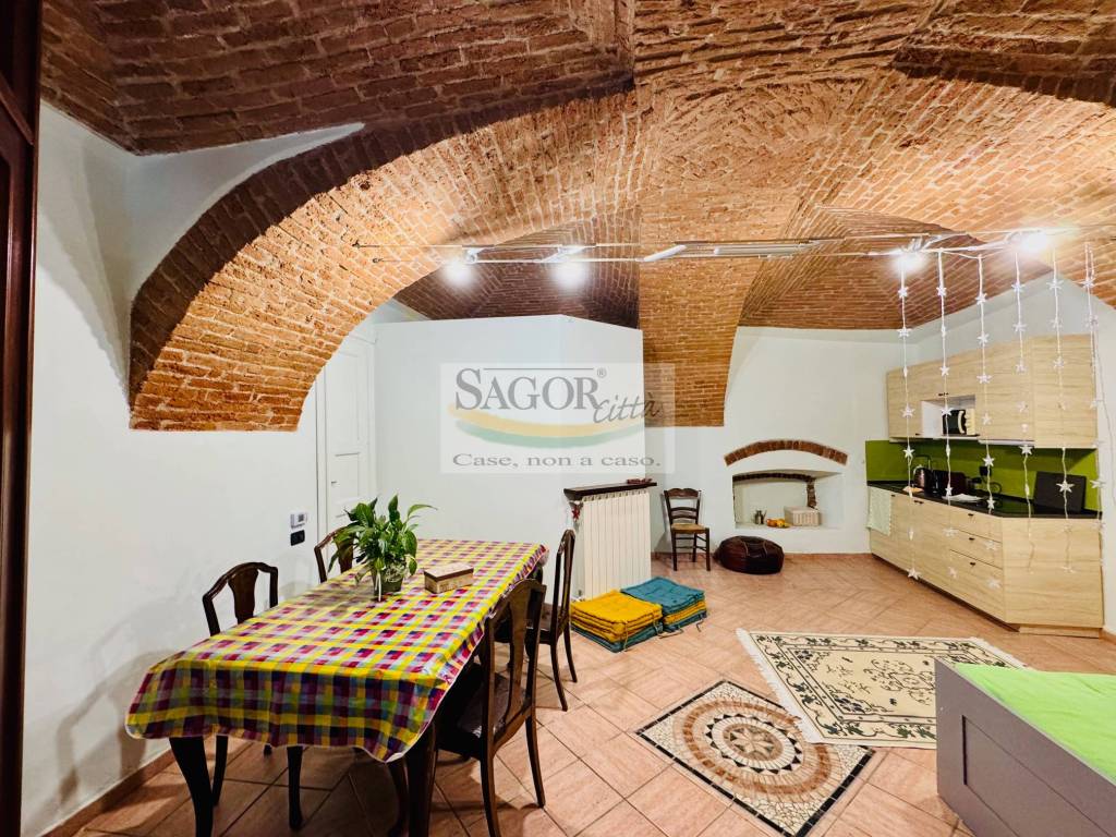 Appartamento a Pinerolo in Piazza Guglielmo Marconi - Foto 3