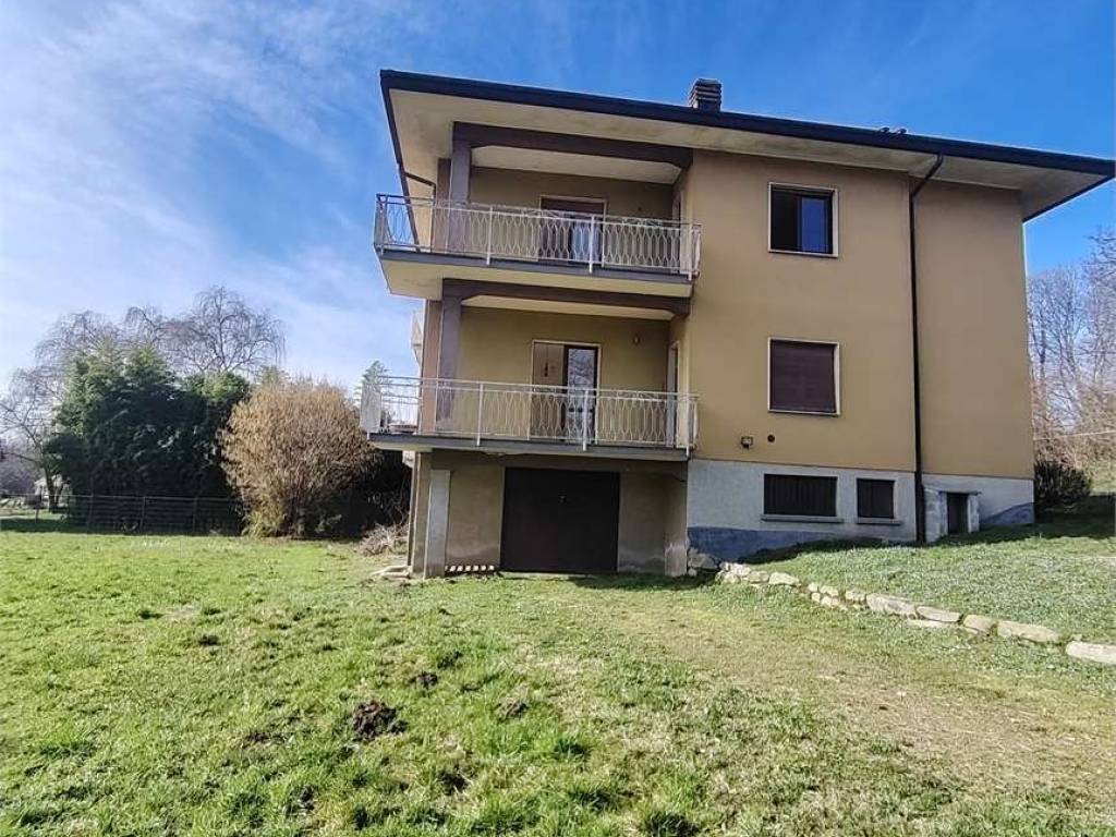 Villa a Besozzo in Via Case Basse, 3 - Foto 5