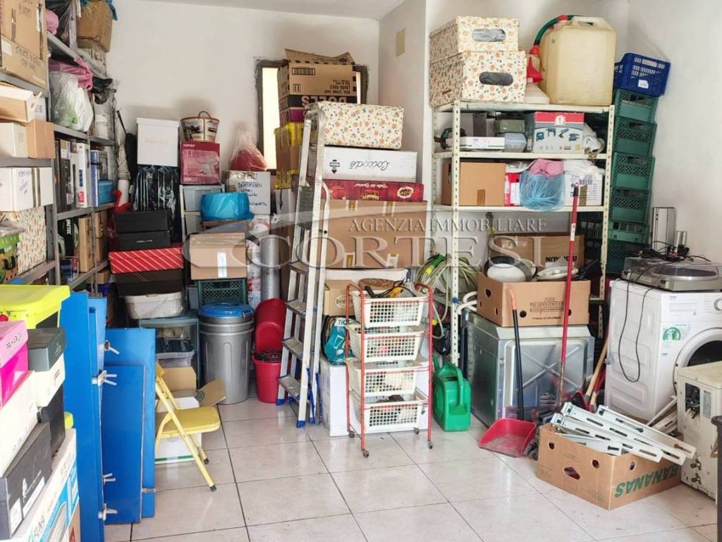 Box / garage a Perugia in Via Umberto Giordano, 18 - Foto 2