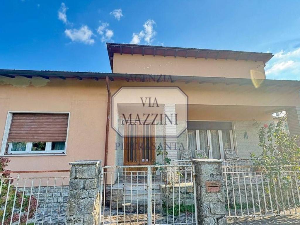 Villa a Pietrasanta in Via Guglielmo Marconi, - Foto 3