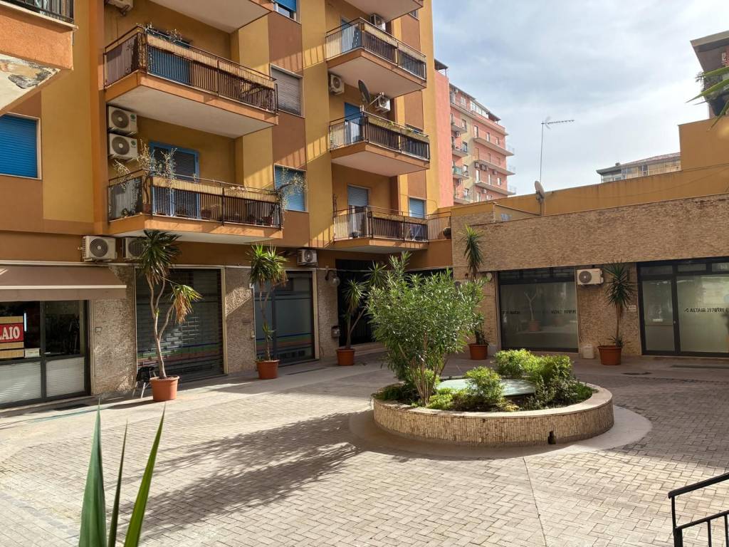 Appartamento a Catania in Via Duca degli Abruzzi - Foto 2