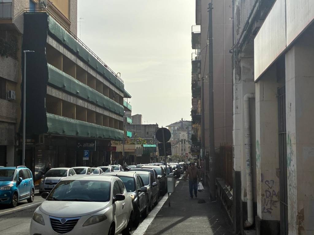 Appartamento a Catania in Via Duca degli Abruzzi - Foto 4