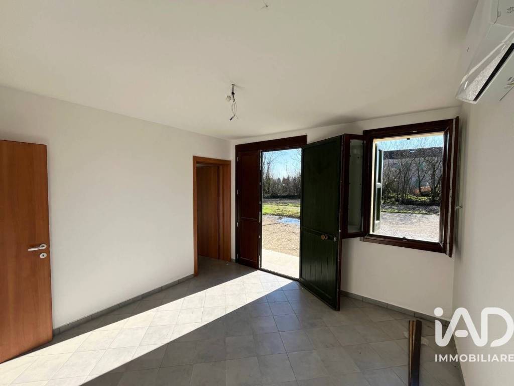 Villa a Novi di modena in Via XXV Aprile, 16 - Foto 4