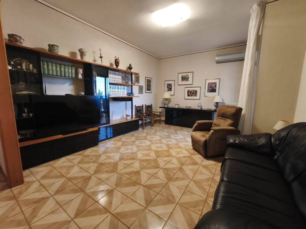 Appartamento a Catania in Via Carmelo Salanitro - Foto 4