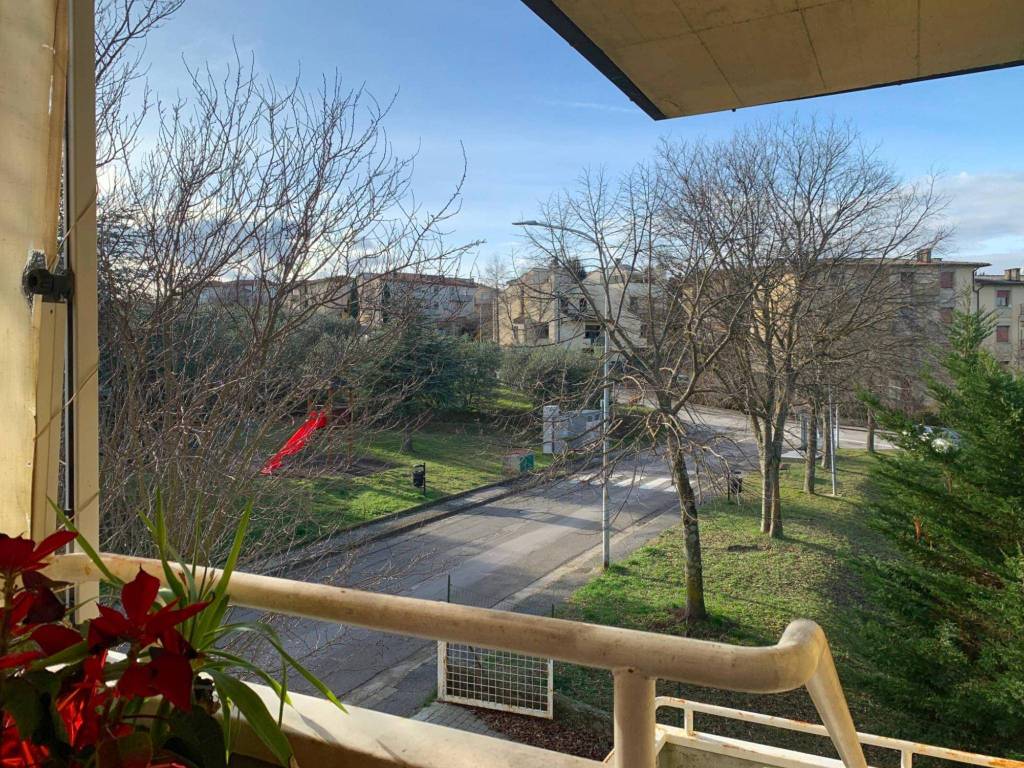 Appartamento a Gambassi terme in Via Michelangelo Buonarroti, 11 - Foto 3