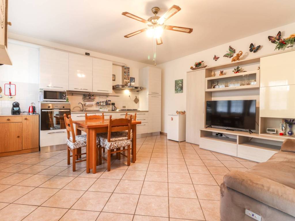 Appartamento a Cento in Via Grazia Deledda, 5 - Foto 3