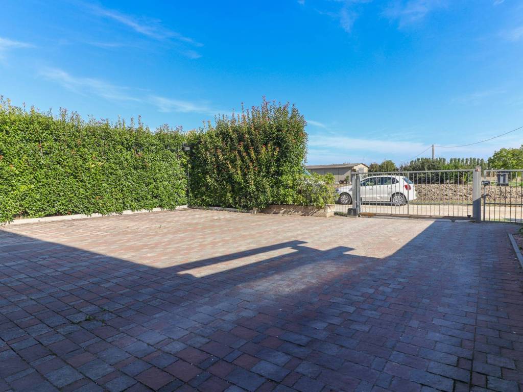 Villa a San giovanni in persiceto in Via Samoggia Vecchia, 7 - Foto 4