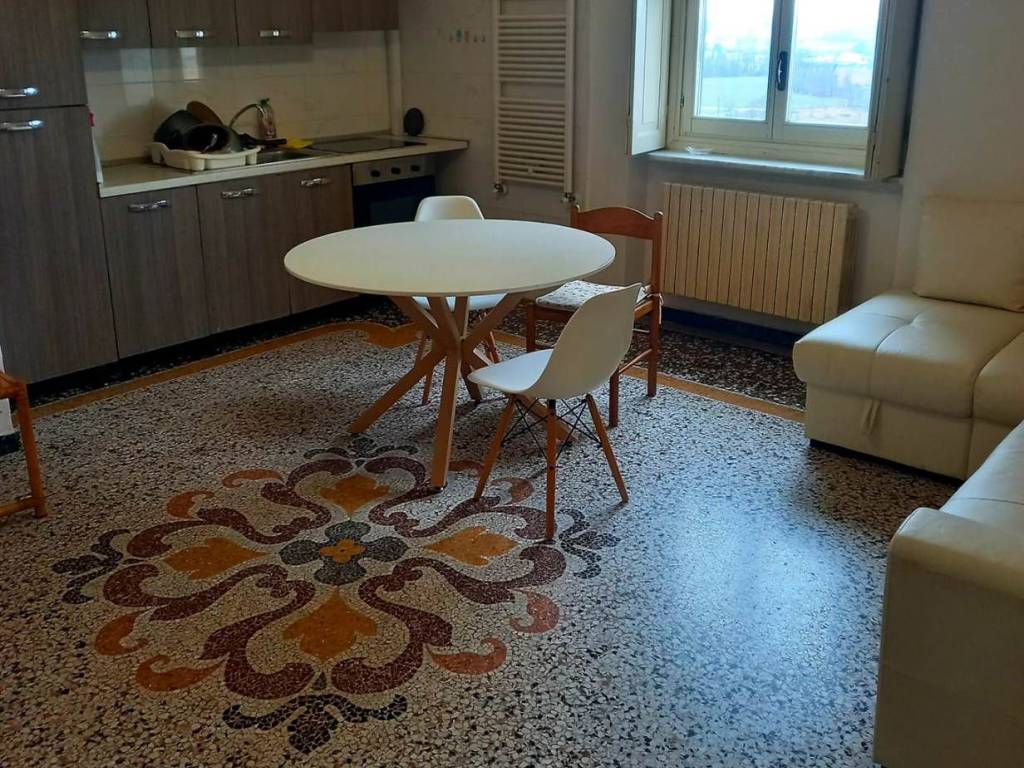 Appartamento a Tortona in STRADA VIOLA - Foto 2