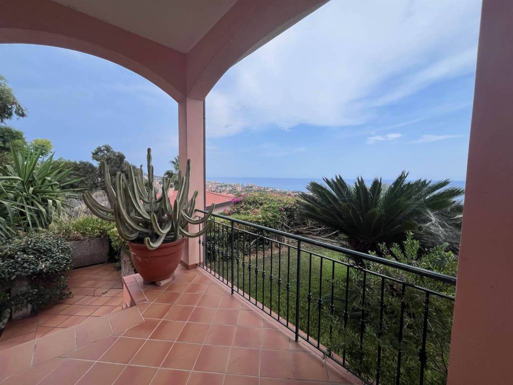 Villa a Ventimiglia - Foto 2