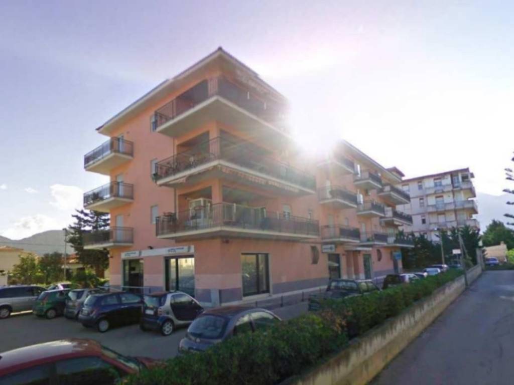 Appartamento a Carini in Via Elba - Foto 2