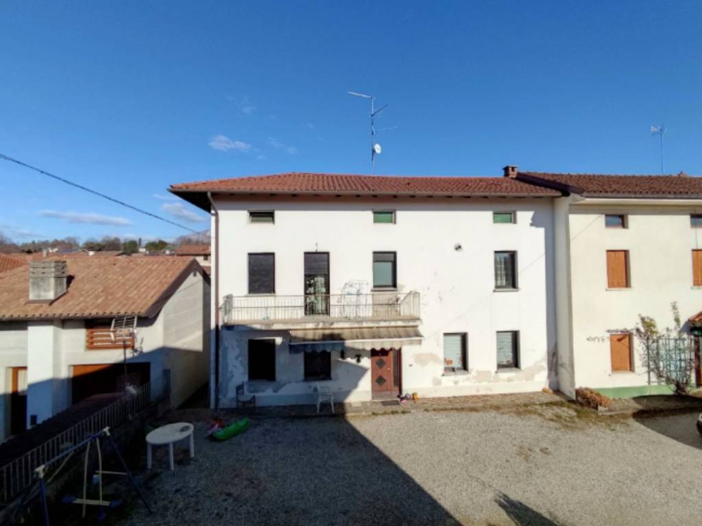 Villa a Cassacco in Via Savorgnan - Foto 2