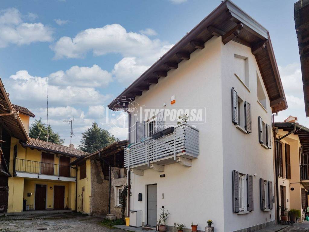 Casa indipendente a Barzanò in Via dei mille - Foto 3