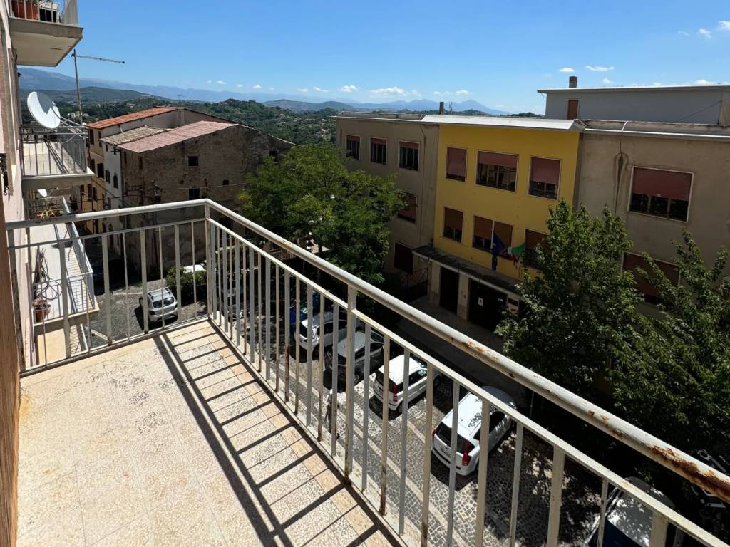 Appartamento a Frosinone in Piazza Emilio Diamanti - Foto 2