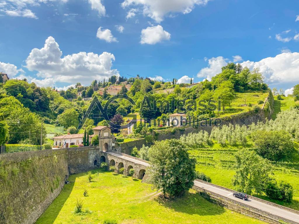 Appartamento a Bergamo in Via Tassis - Foto 4