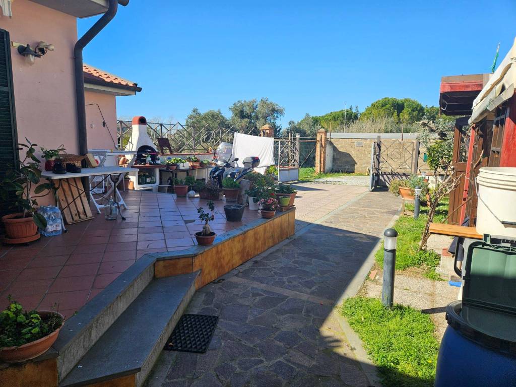 Villetta a schiera a Livorno in Via di Montenero - Foto 2
