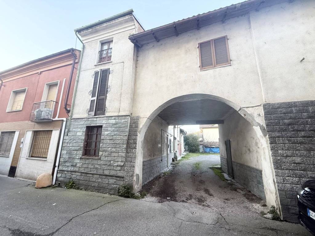 Casa indipendente a Sale in Via Carlo Giacomini, 10 Sale - Foto 2