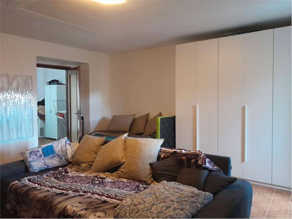 Appartamento a Borgomanero in VIA IGNAZIO FORNARA, 5 - Foto 4