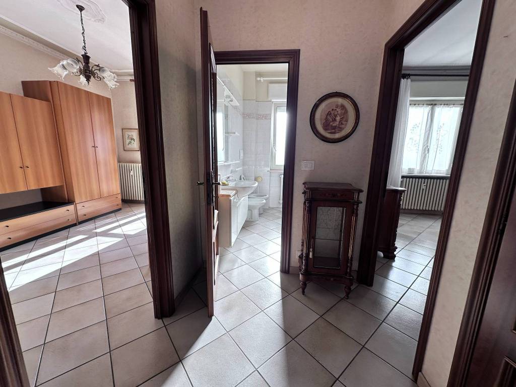 Appartamento a Alba in Via Dario Scaglione, 19 - Foto 3