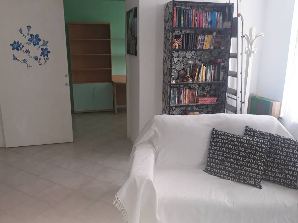 Appartamento a Gallarate in Via Camillo Benso di Cavour - Foto 3
