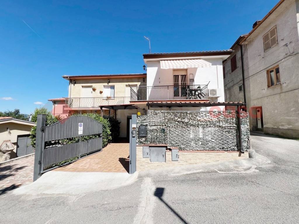 Appartamento a Poggio bustone in frazione San Pietro, 63 - Foto 3