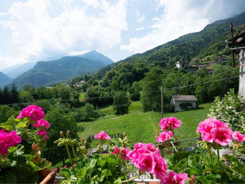 Villa a Varzo in Via Colla, 57 - Foto 2