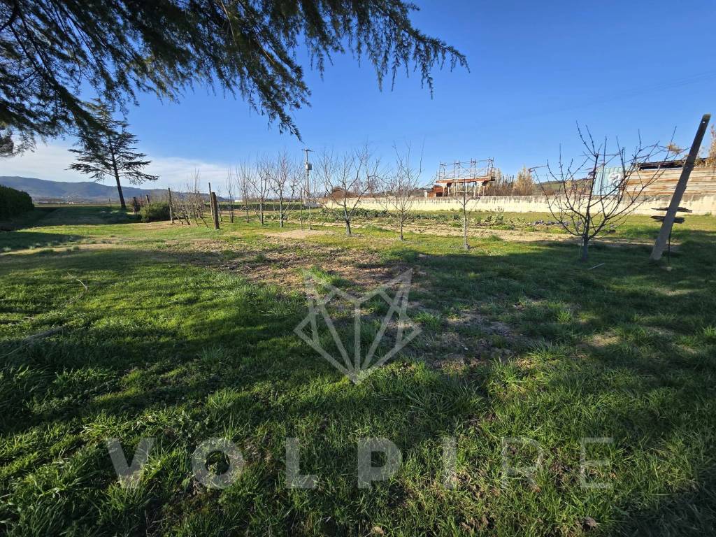 Terreno a Bettona in Via Passerella, 68 - Foto 3
